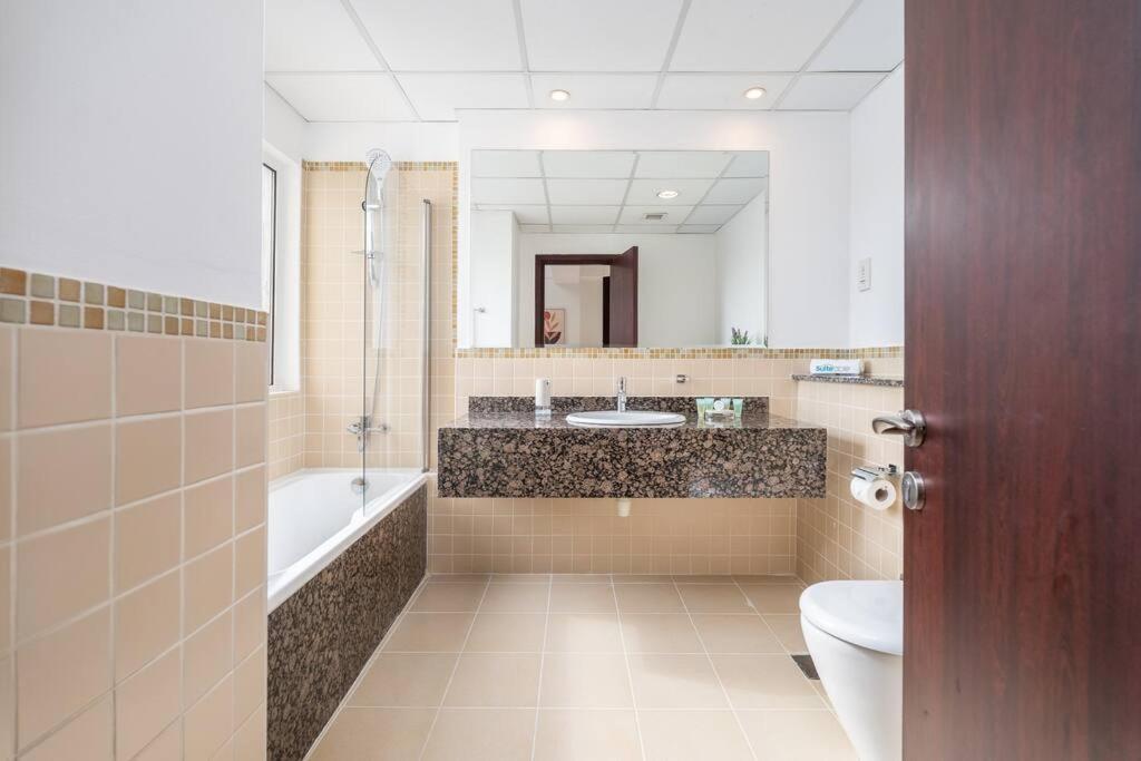 Apartment Dominant View Of Marina Dubai
