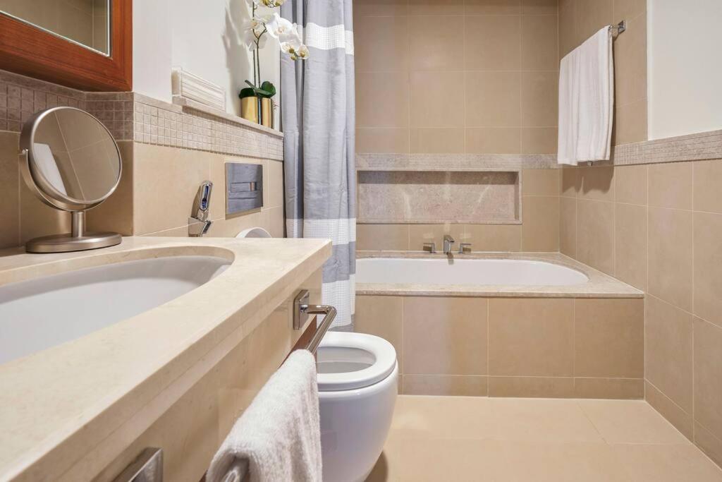Larbi Breathtaking Burj And Fountain View Luxurious 2 Bed Apartment Dubai