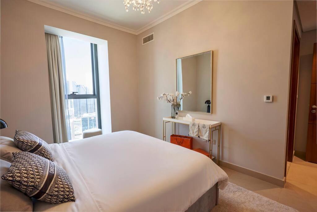 Larbi Breathtaking Burj And Fountain View Luxurious 2 Bed * Dubai