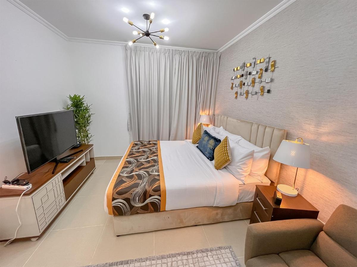 Cosmos Living Luxurious Near Metro Apartment *