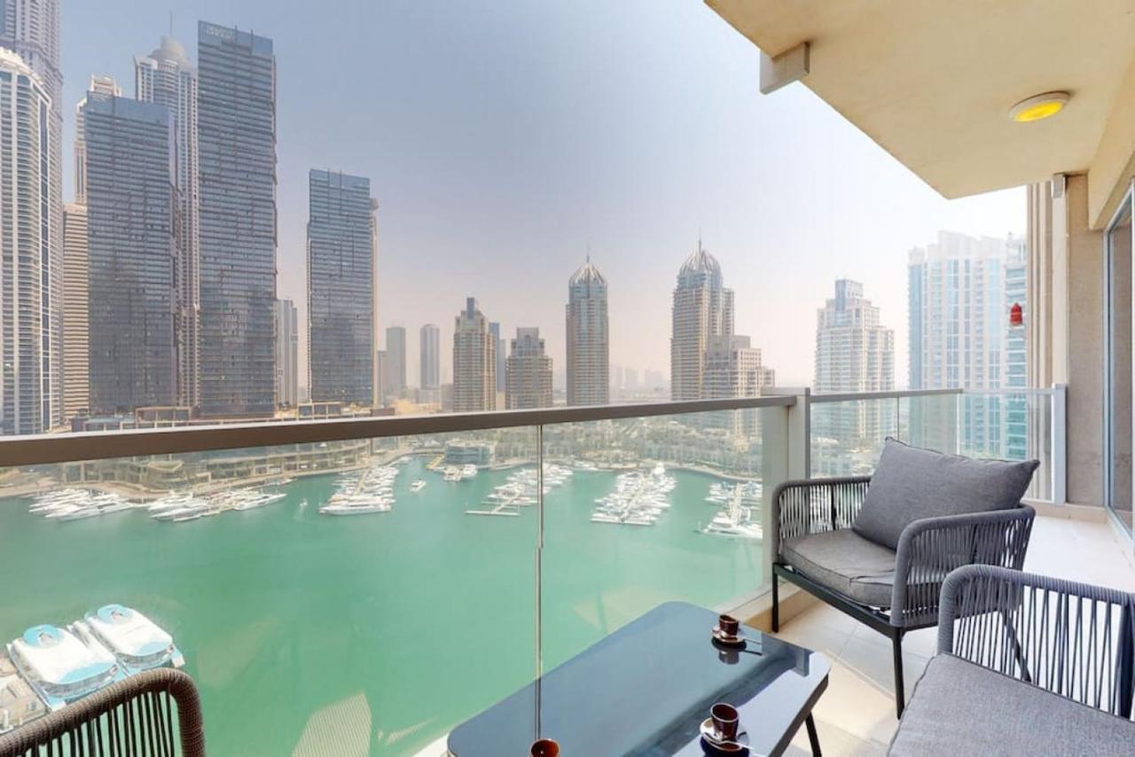 Marina Tower, Marina - Exquisite Three Bedroom
