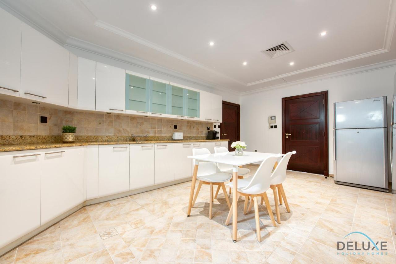 Villa Oasis: Luxe 4br With Assistant And Private Pool At Palm Jumeirah