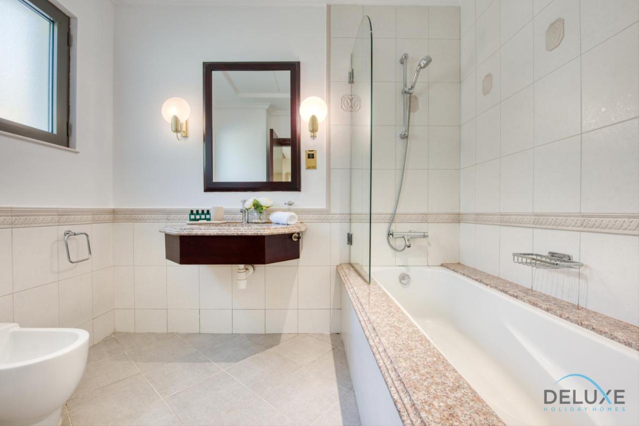 Oasis: Luxe 4br With Assistant And Private Pool At Palm Jumeirah *