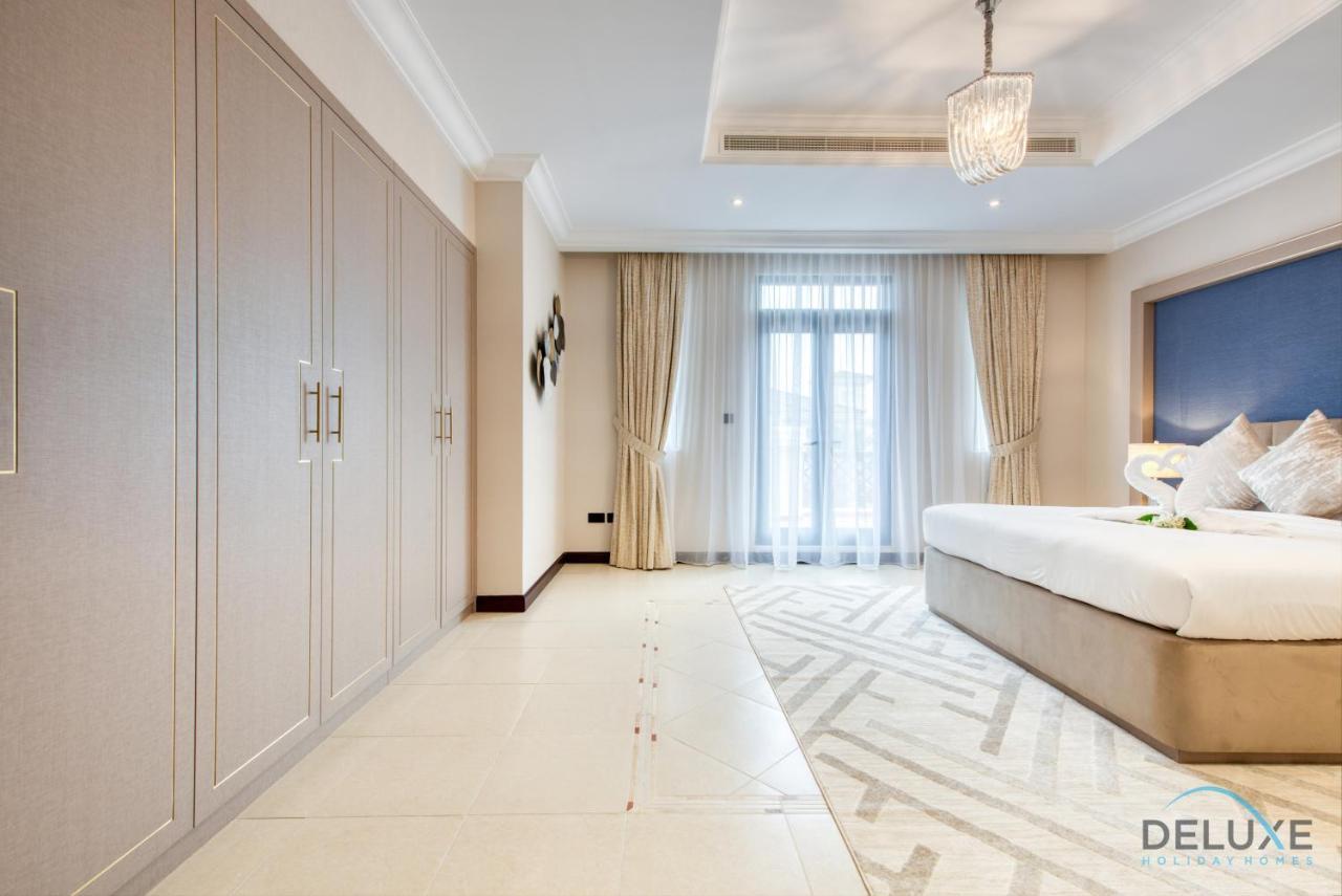 Oasis: Luxe 4br With Assistant And Private Pool At Palm Jumeirah Villa