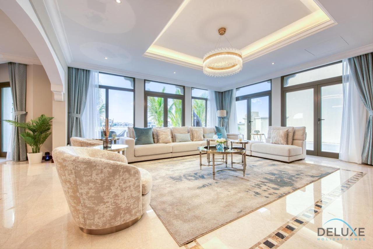 Oasis: Luxe 4br With Assistant And Private Pool At Palm Jumeirah Villa Dubai