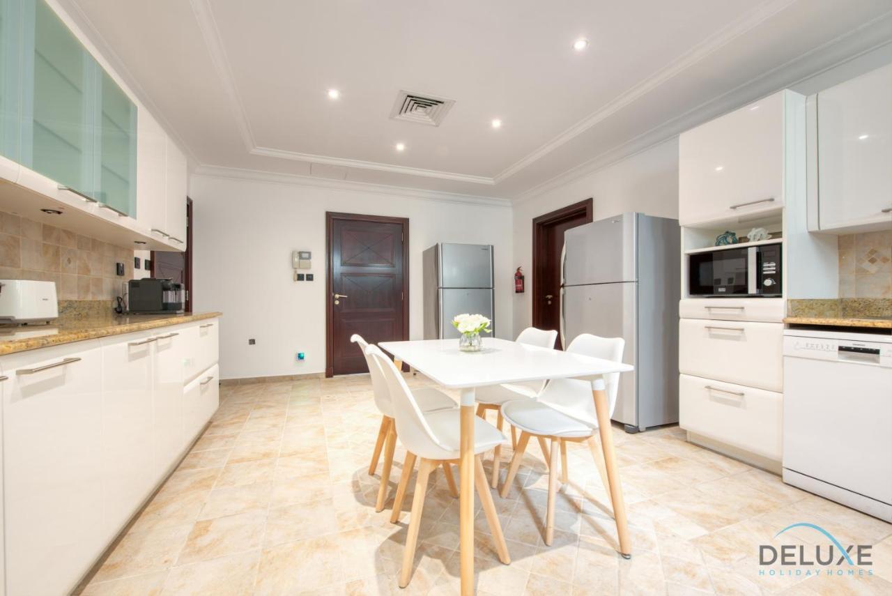 Villa Oasis: Luxe 4br With Assistant And Private Pool At Palm Jumeirah