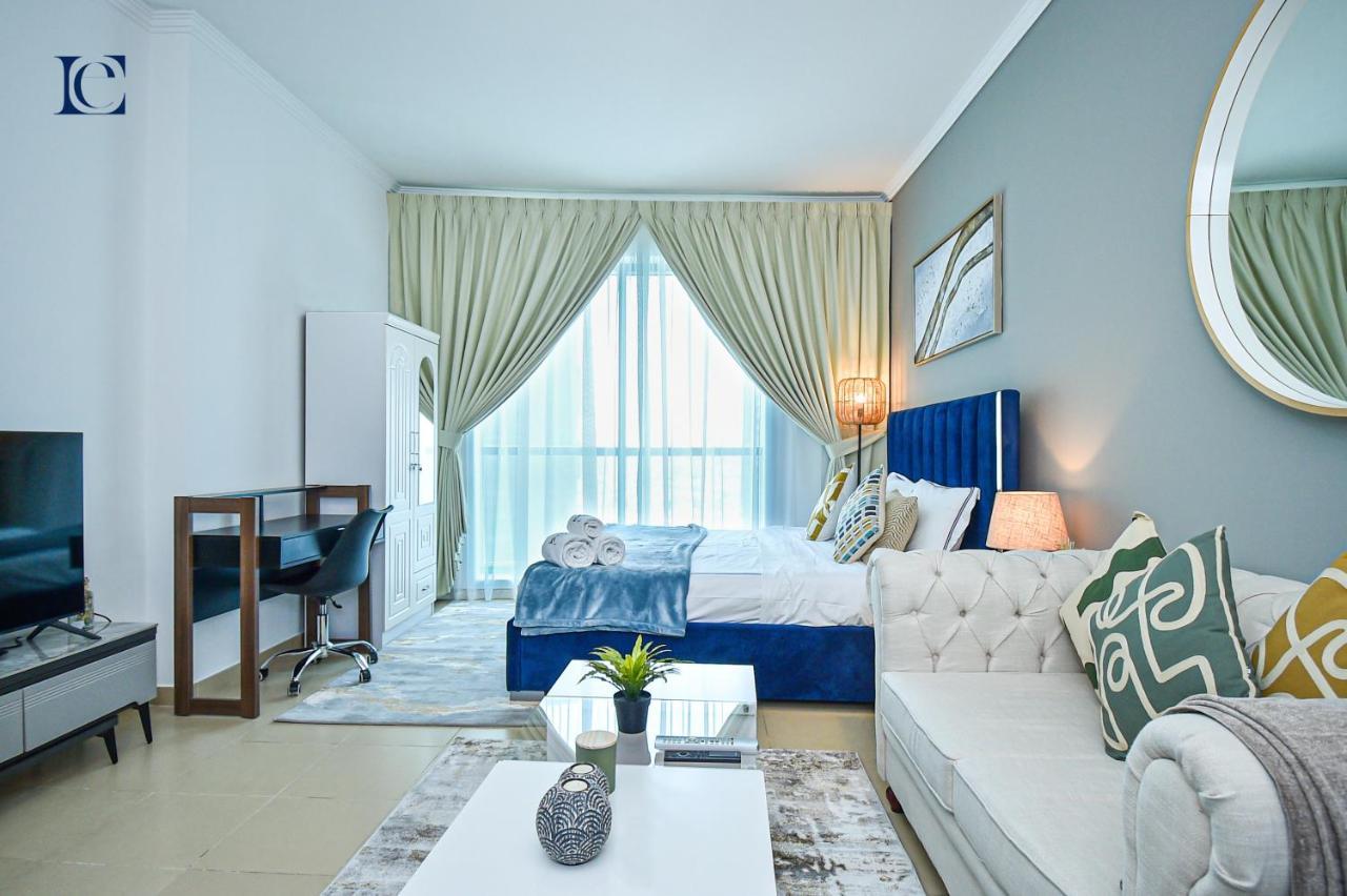 Luxury Escapes - View Brand New In X1 Tower Jlt *