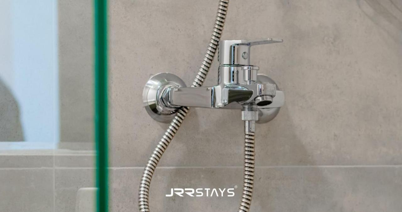 Trendy - Panoramic Views - Jvc Apartment