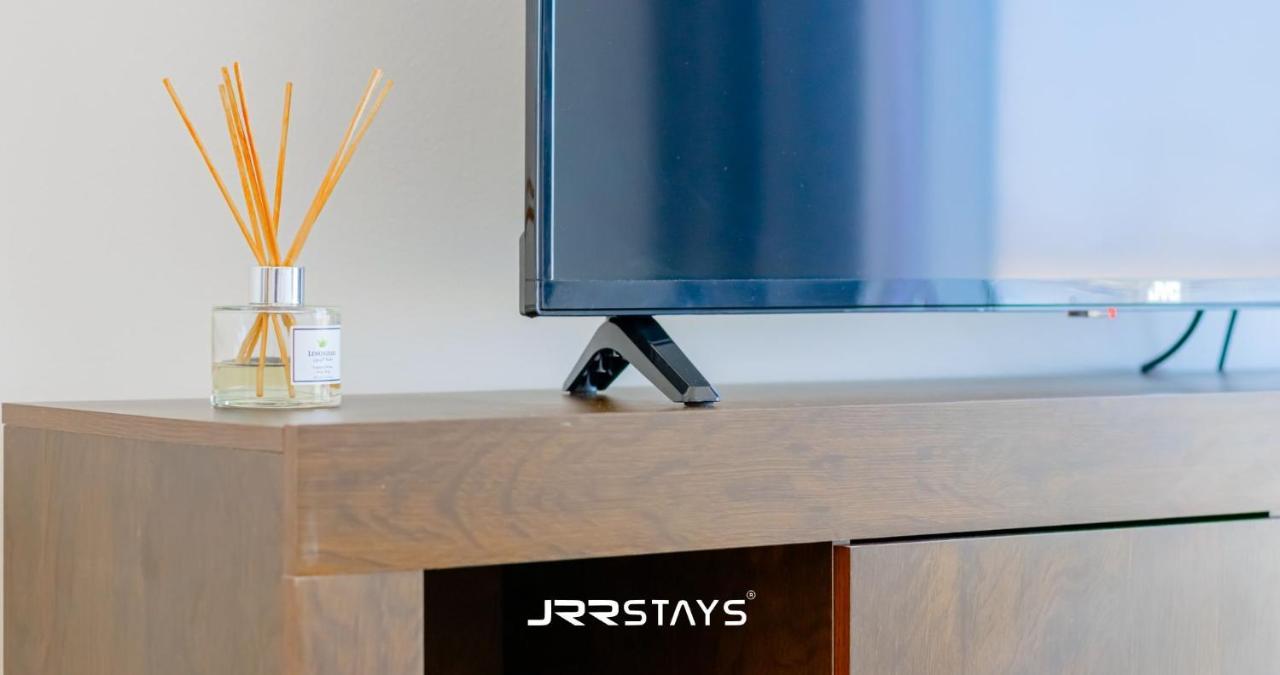 Trendy - Panoramic Views - Jvc * Dubai