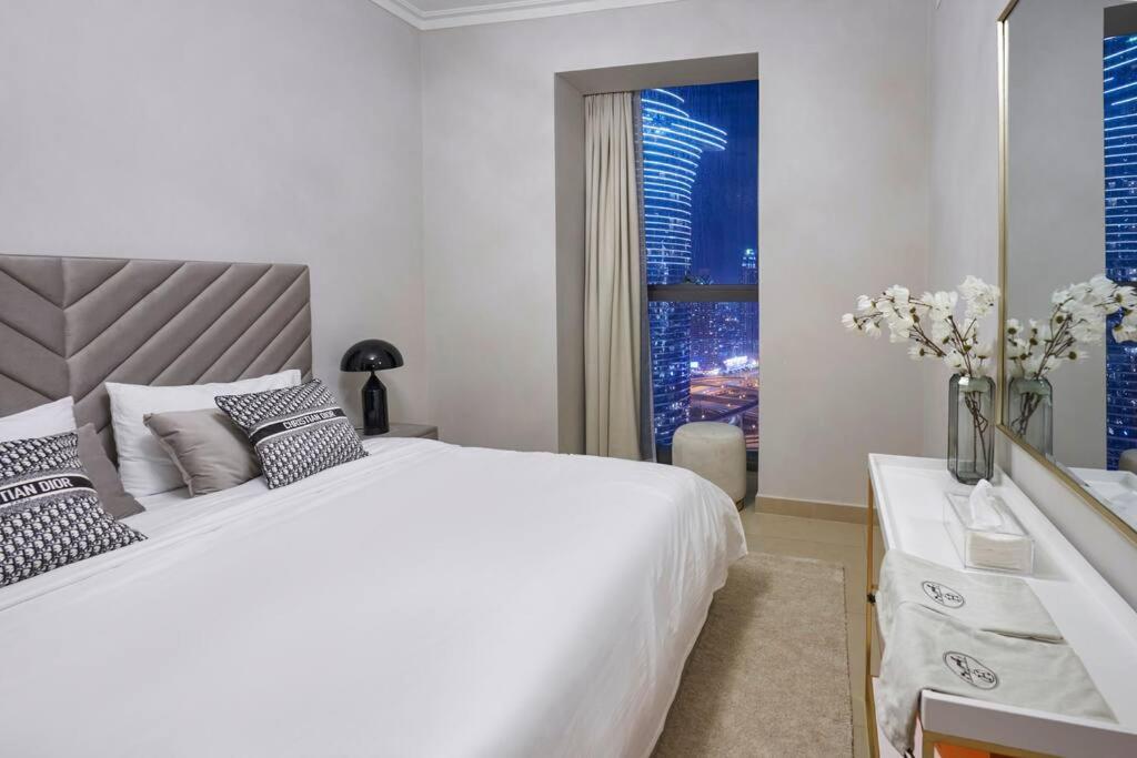 Apartment Larbi Breathtaking Burj And Fountain View Luxurious 2 Bed Dubai