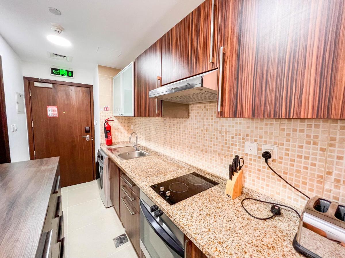 Apartment Cosmos Living Luxurious Near Metro Dubai