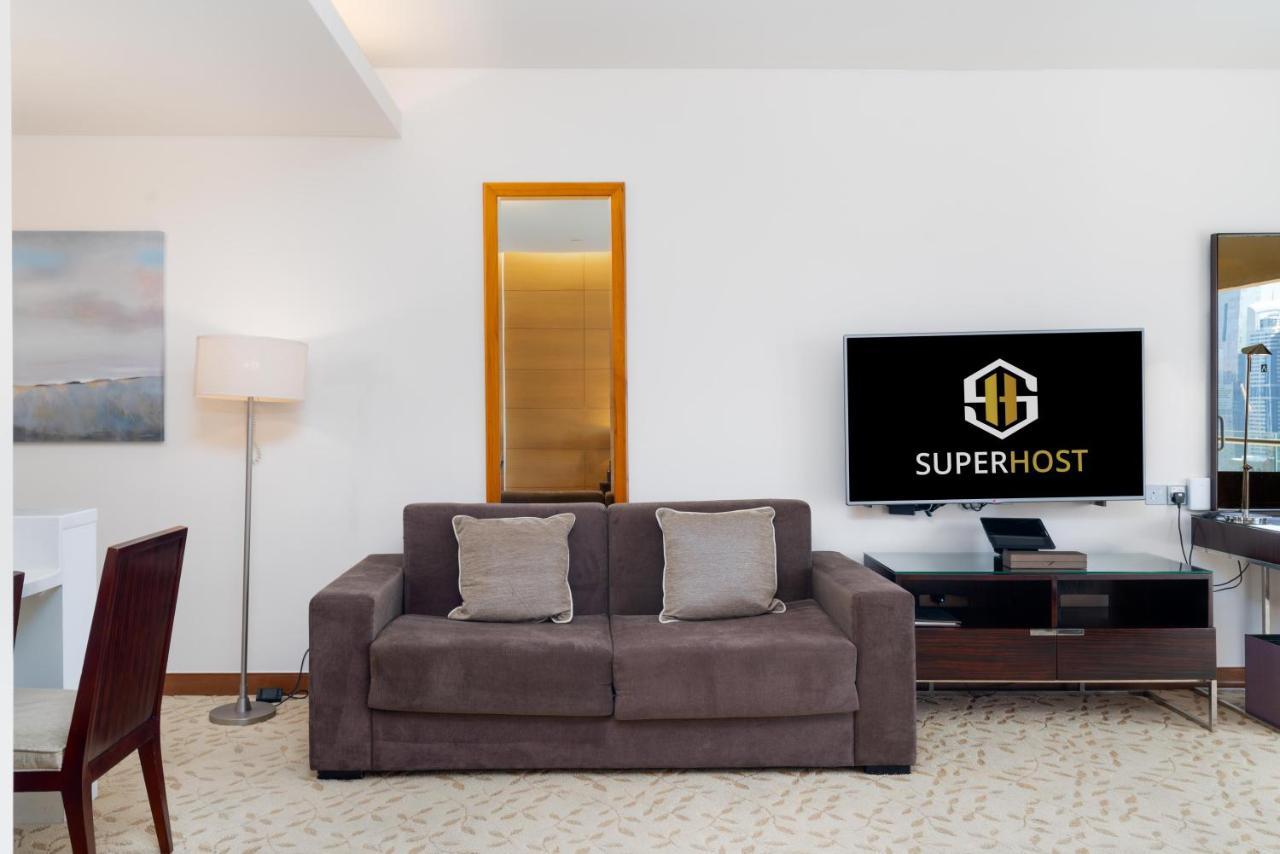 Superhost Emaar Residences Fashion Avenue - Address Mall Apartment