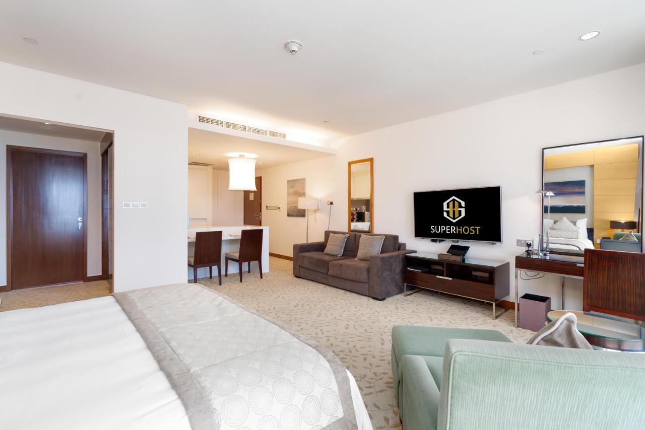 Superhost Emaar Residences Fashion Avenue - Address Mall