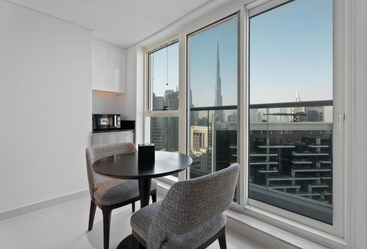 Aliving Elegant Maison Prive With Burj Khalifa Canal Views Business Bay 3110 *
