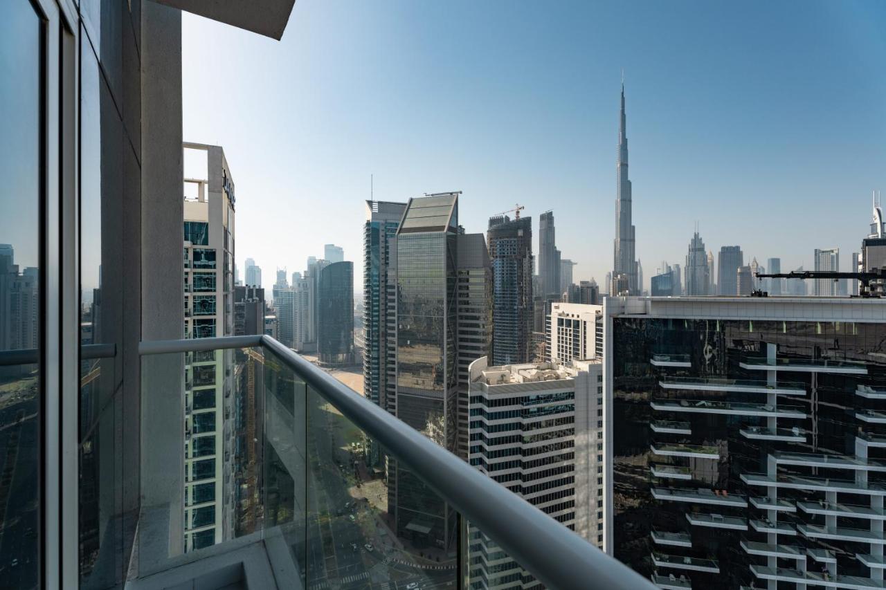 Aliving Elegant Maison Prive With Burj Khalifa Canal Views Business Bay 3110 *