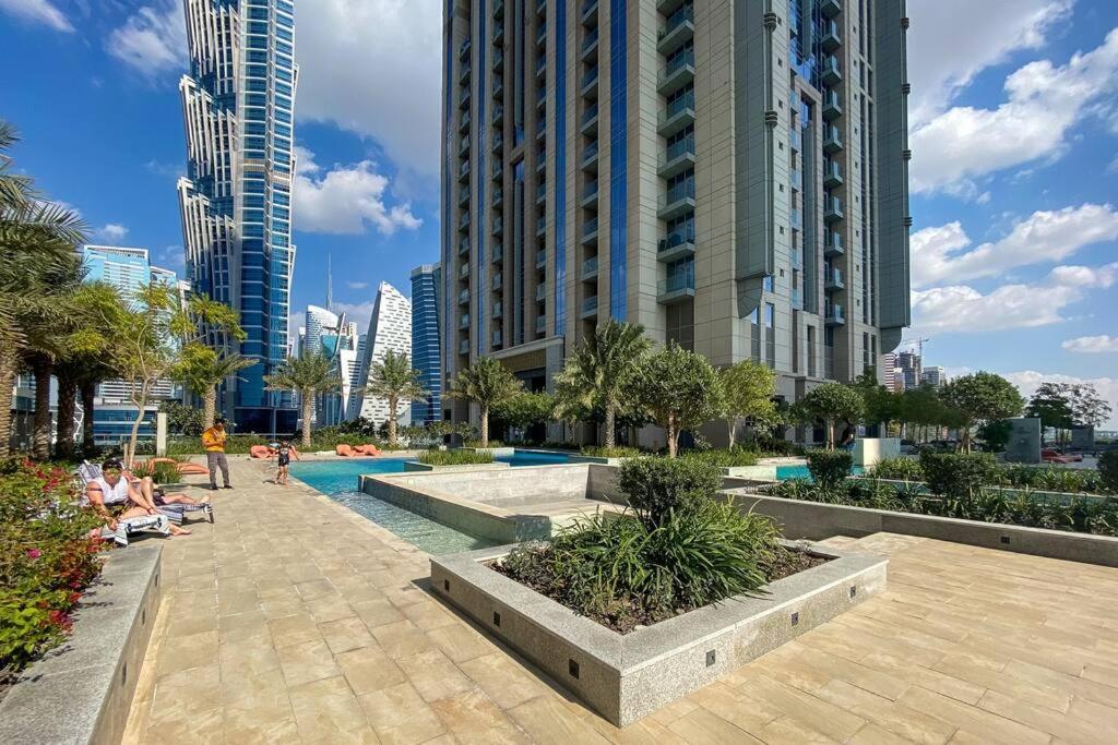 Apartment Breathtaking 1bed With Balcony In Al Habtoor