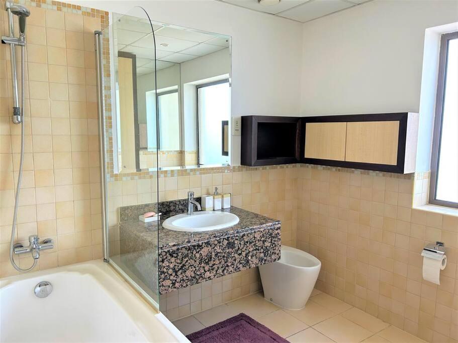 Gorgeous 4bed Sea View At Jbr Apartment Dubai