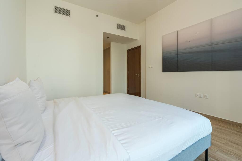 Breathtaking 1bed With Balcony In Al Habtoor Apartment Dubai