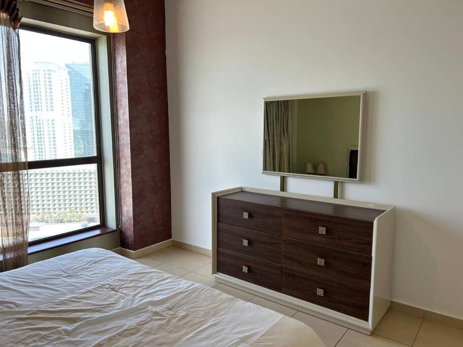 Gorgeous 4bed Sea View At Jbr Apartment