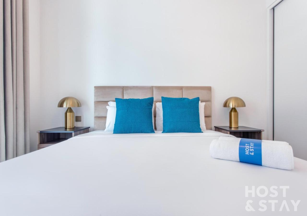 Apartment Vista Tower 2 - 1br - Emaar Beachfront Dubai