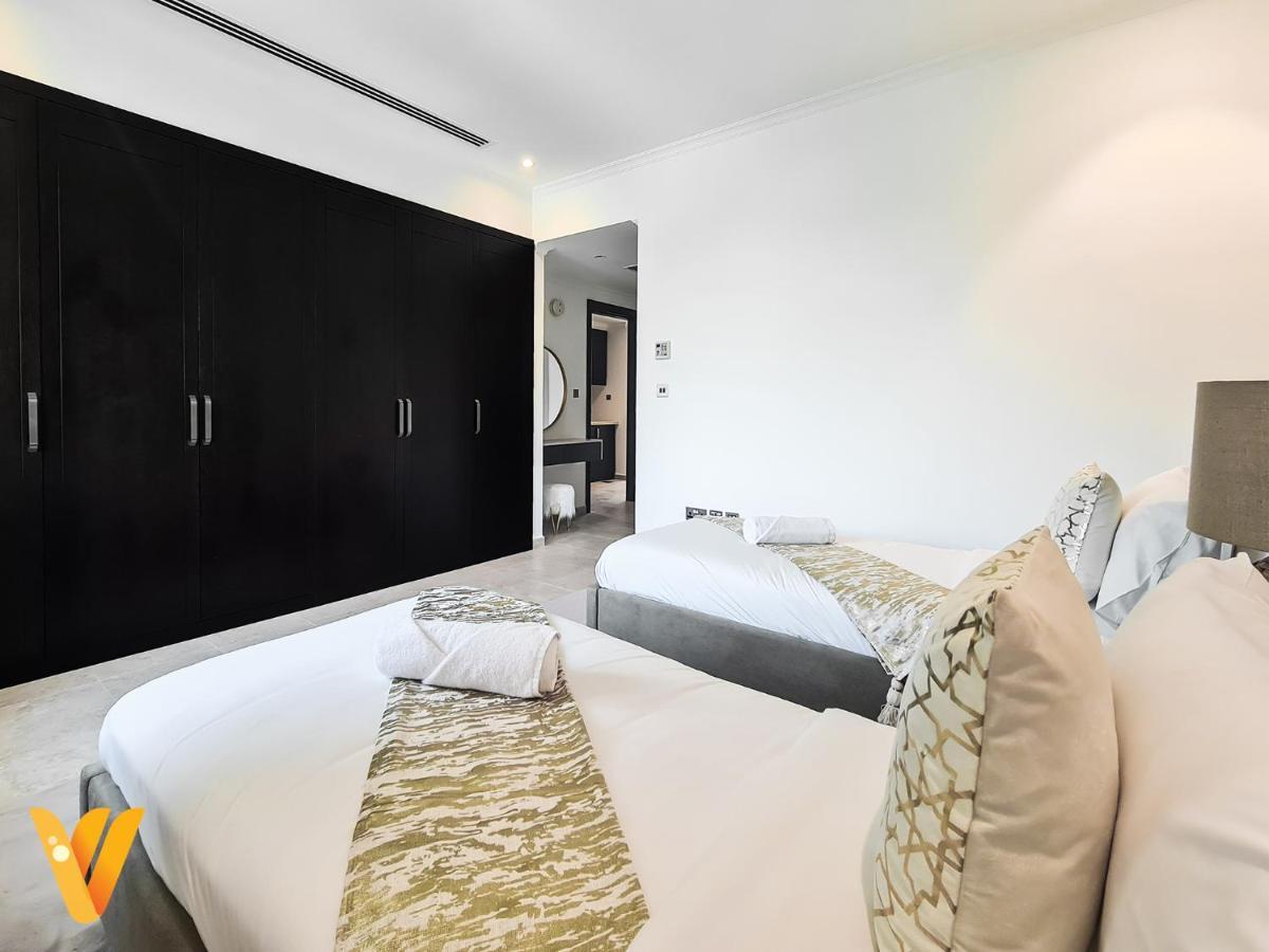Luxury 3br Private And Elaborate Gardens * Dubai