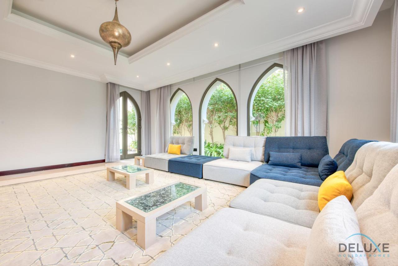 Villa Oasis: Luxe 4br With Assistant And Private Pool At Palm Jumeirah