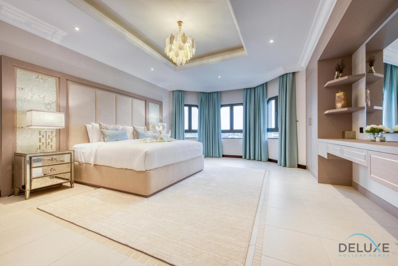 Villa Oasis: Luxe 4br With Assistant And Private Pool At Palm Jumeirah *