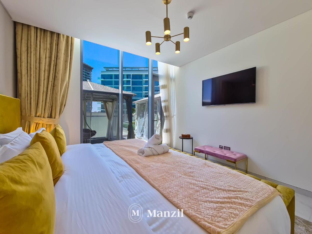 Stylish Waterfront 1 Bedroom W Pvt Near Downtown * Dubai