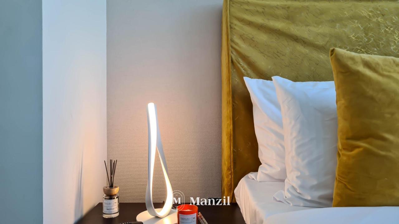 Stylish Waterfront 1 Bedroom W Pvt Near Downtown Apartment Dubai