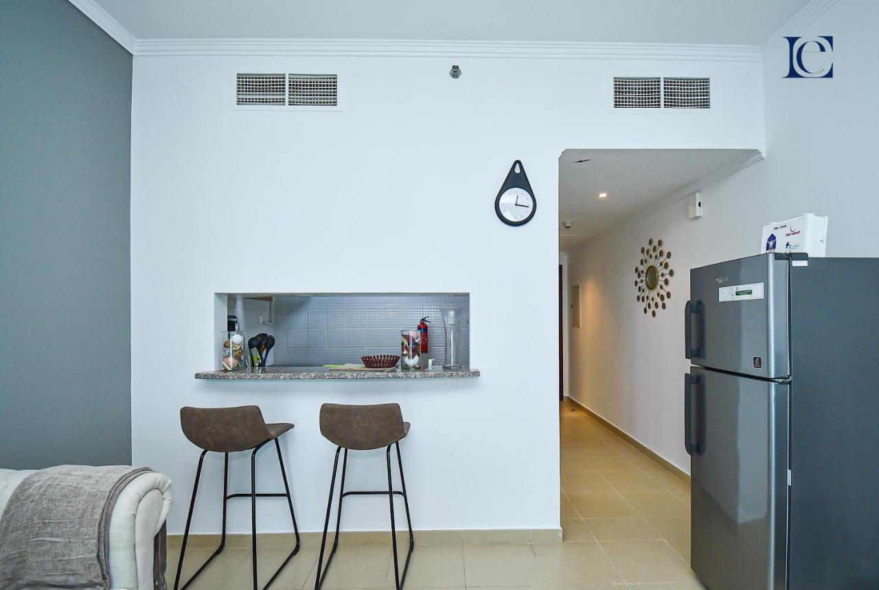 Apartment Luxury Escapes - View Brand New In X1 Tower Jlt *