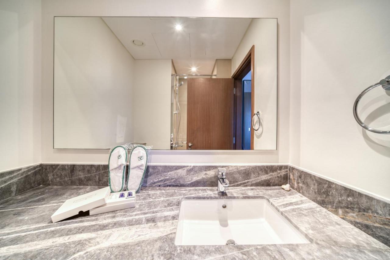5242 Tower Luxury 2 Bedroom In - Marina By Pk Holidays