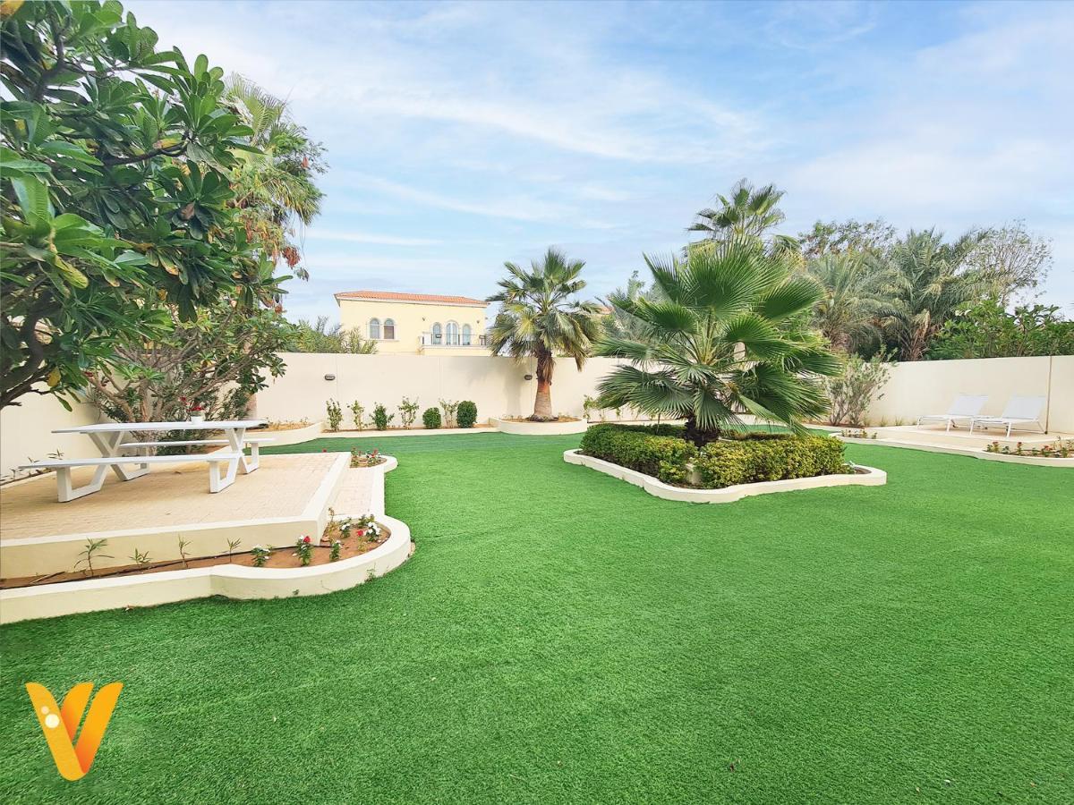 Luxury 3br Private And Elaborate Gardens * Dubai