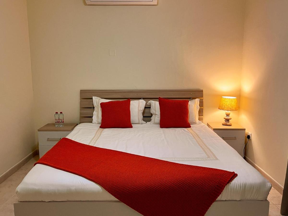 Esaw Holidays Apartment *