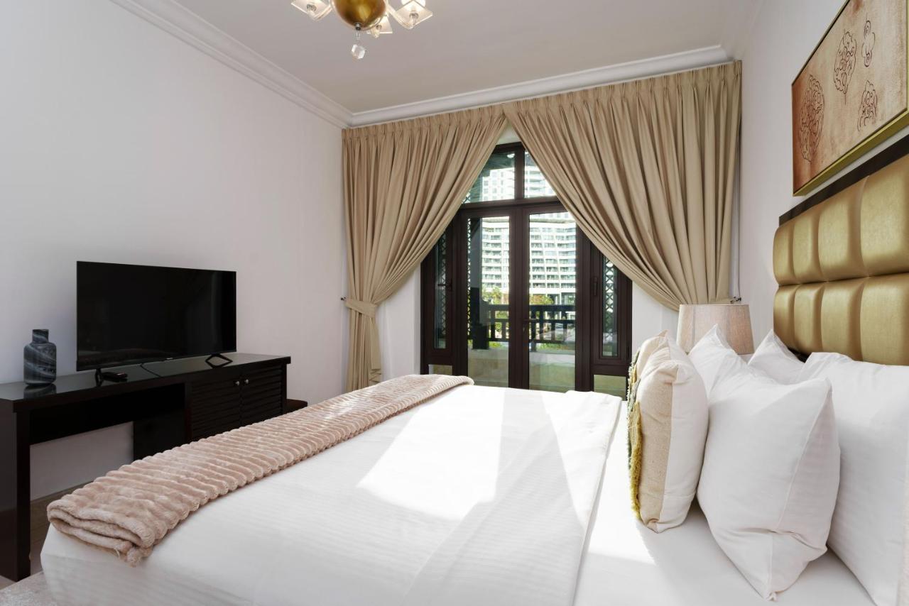Maison Privee - Tasteful Apt Cls To Burj Khalifa & Mall