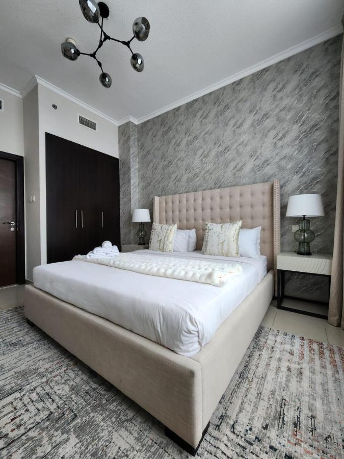 Apartment Nasma Luxury - Marina-view Oasis With Balcony Steps From The Sea