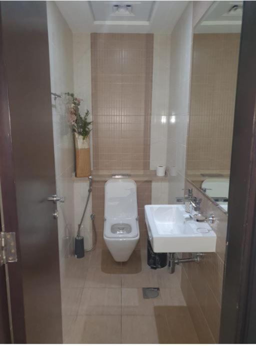Nasma Luxury - Marina-view Oasis With Balcony Steps From The Sea *