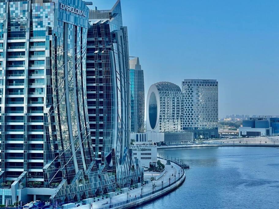 New Luxury 1br Near Burj Khalifa Apartment