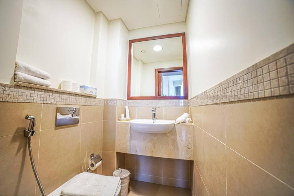 Stylish 2br In Downtown With Sea And Views * Dubai