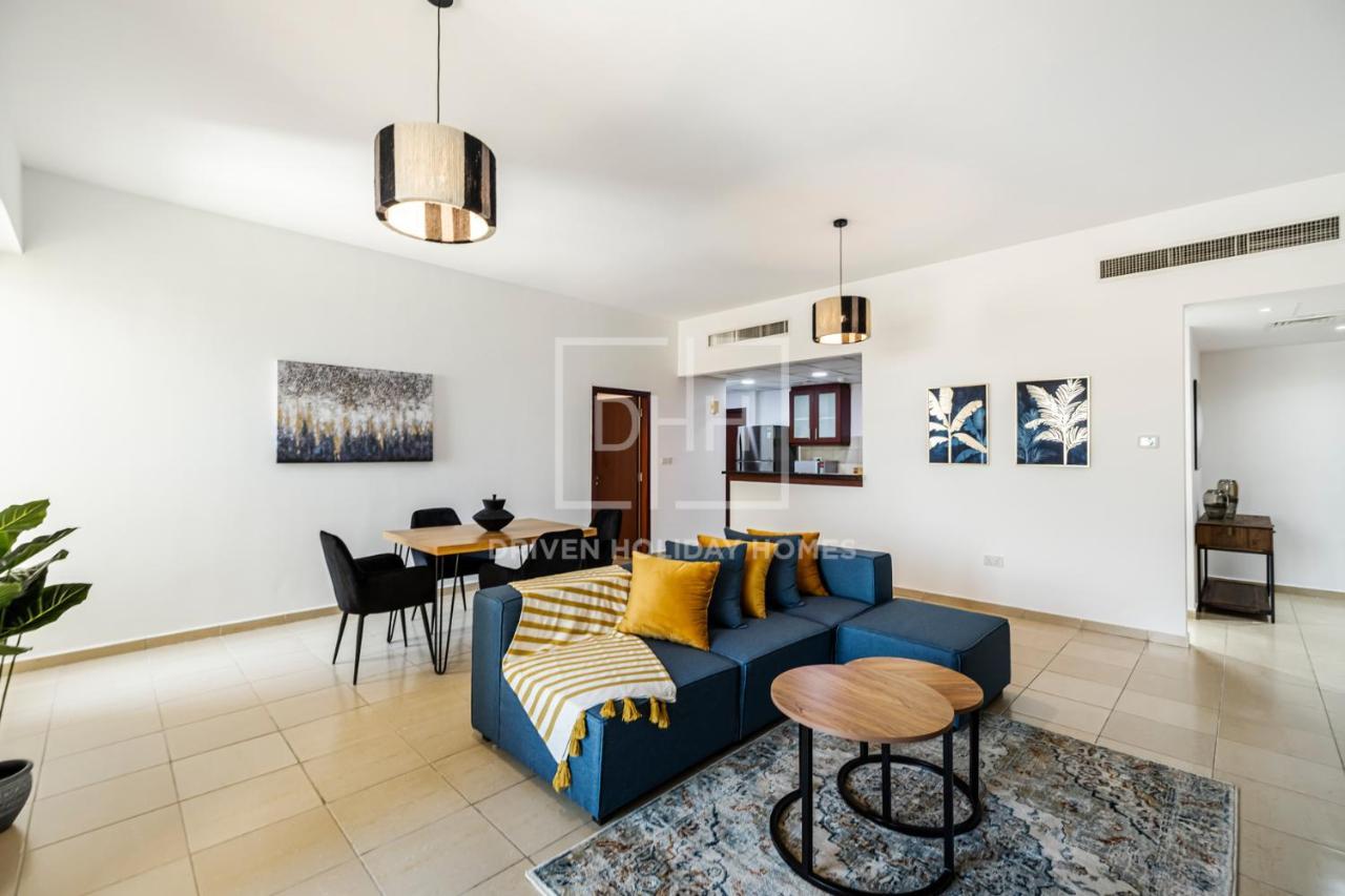 Apartment Spacious 1br Next To Jbr Cinema Rimal B3 - Nox Homes