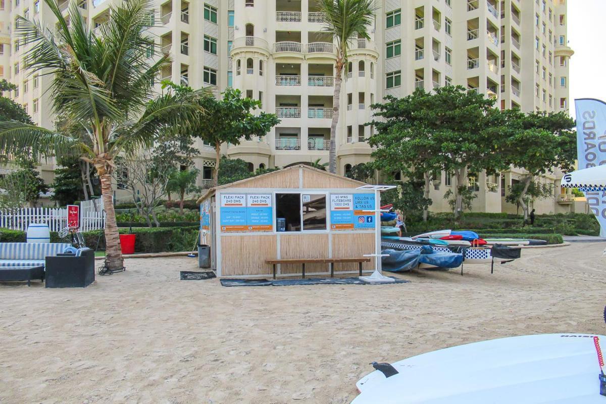 Frank Porter - Al Nabat, Shoreline 8 Apartment Dubai