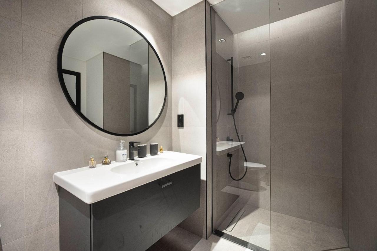 The 15 Northside Luxury Living Apartment