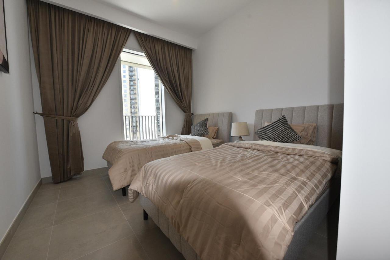 Apartment 2 Bhk Familly - Creek Horizon Tower 2 *