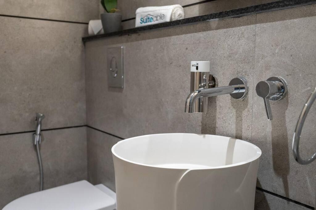 Modern W Spacious Terrace In Jvc -suiteable Apartment Dubai