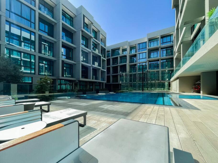 Modern W Spacious Terrace In Jvc -suiteable * Dubai