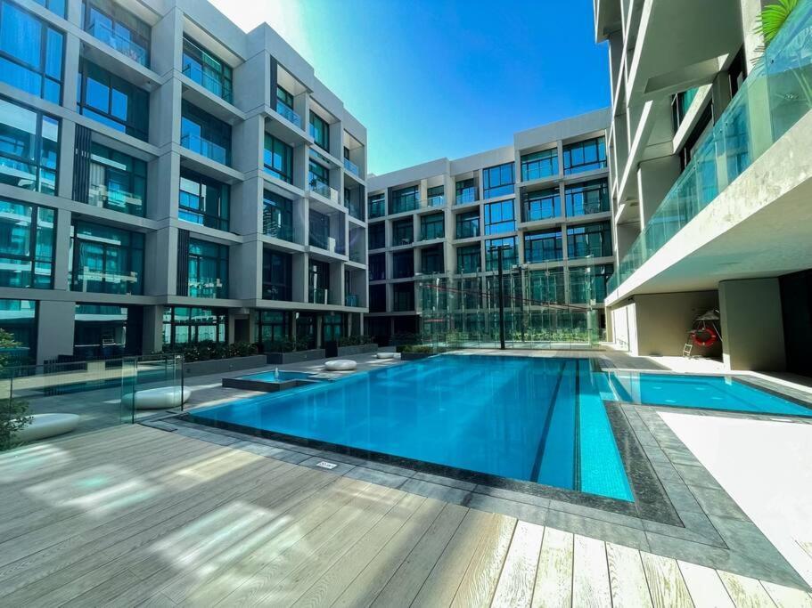 Apartment Modern W Spacious Terrace In Jvc -suiteable *