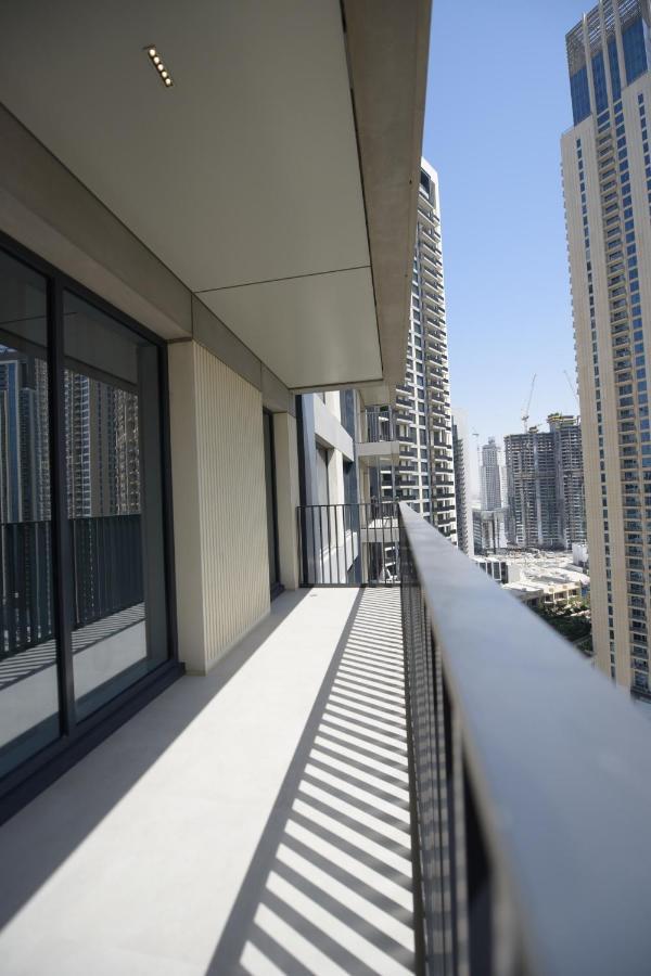 Apartment 2 Bhk Familly - Creek Horizon Tower 2 *