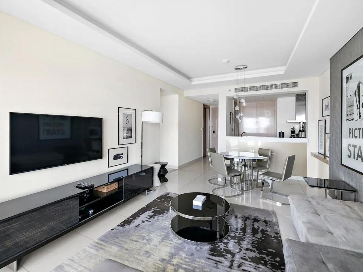 Paramount Towers - Cosmos Living 1 Bedroom *