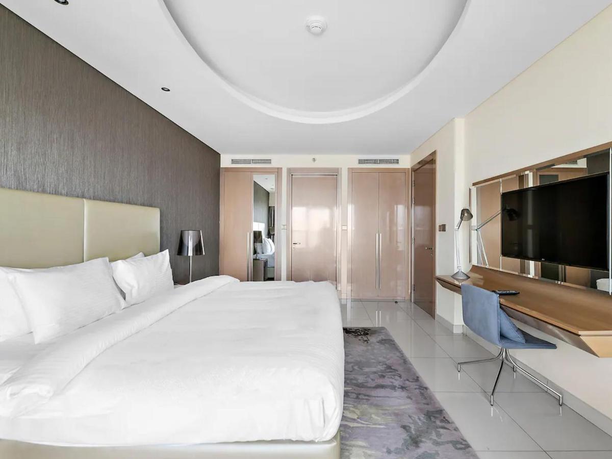 Paramount Towers - Cosmos Living 1 Bedroom Apartment Dubai