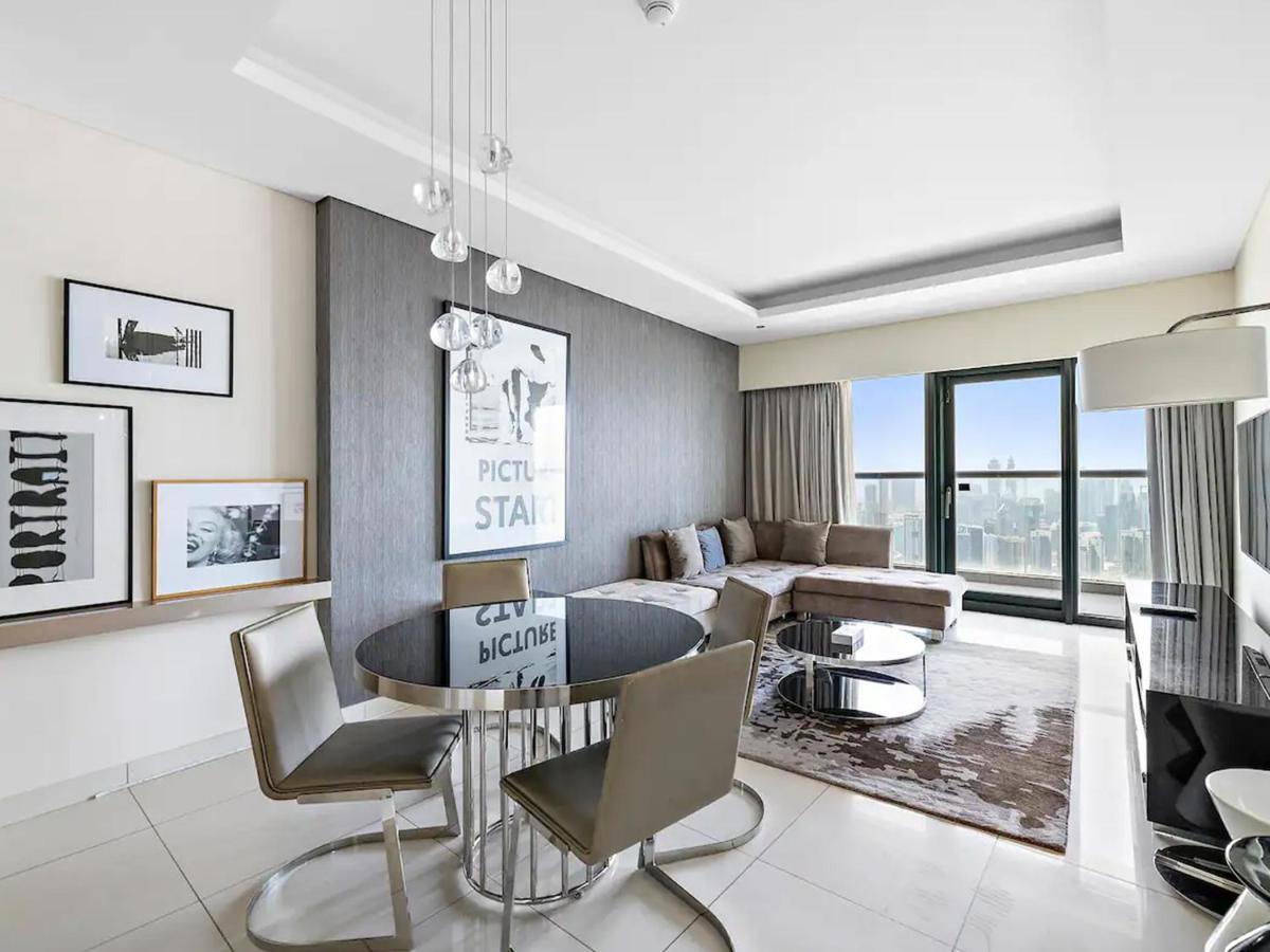 Paramount Towers - Cosmos Living 1 Bedroom Apartment Dubai