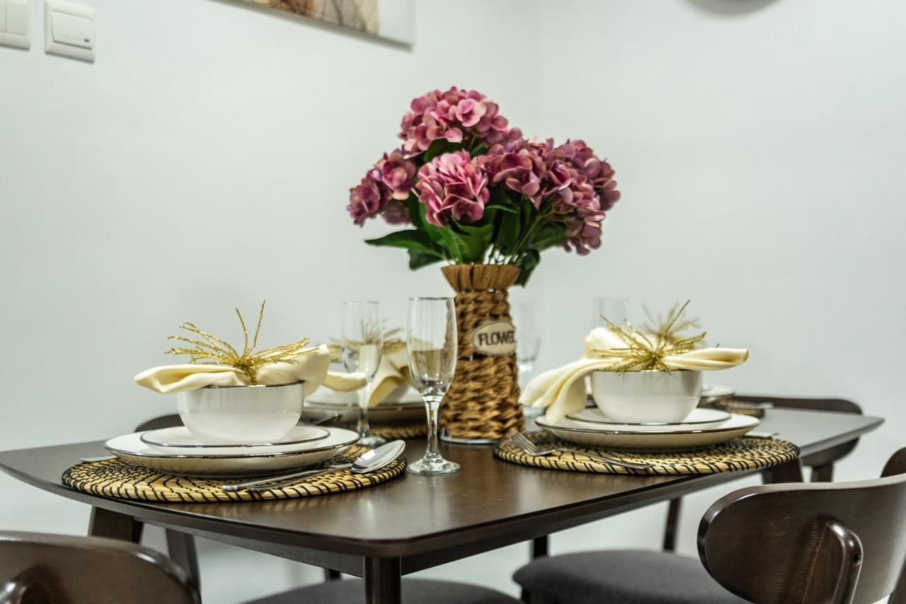The Smart Concierge - Princess Tower Apartment *